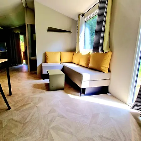 De La Bonnette Camping 3*