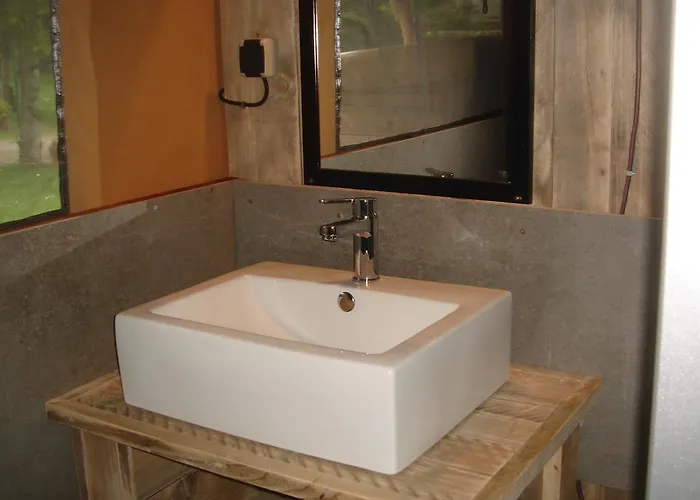 Campingplads De La Bonnette 3*